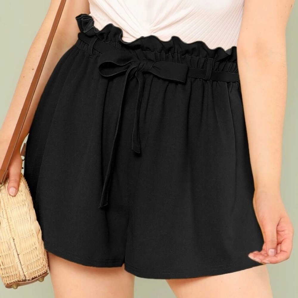 Black Shorts w Bow